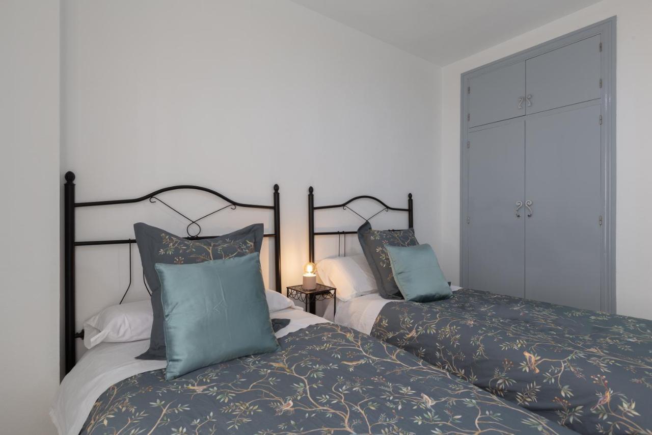 Luminoso Apartamento De Dos Habitaciones Con Terraza Y Parking En El Centro Μάλαγα Εξωτερικό φωτογραφία