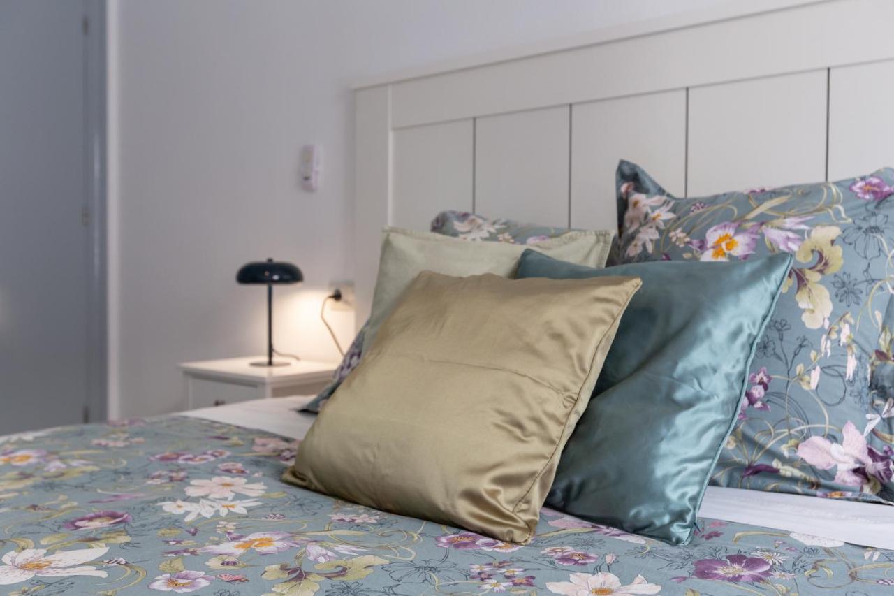 Luminoso Apartamento De Dos Habitaciones Con Terraza Y Parking En El Centro Μάλαγα Εξωτερικό φωτογραφία