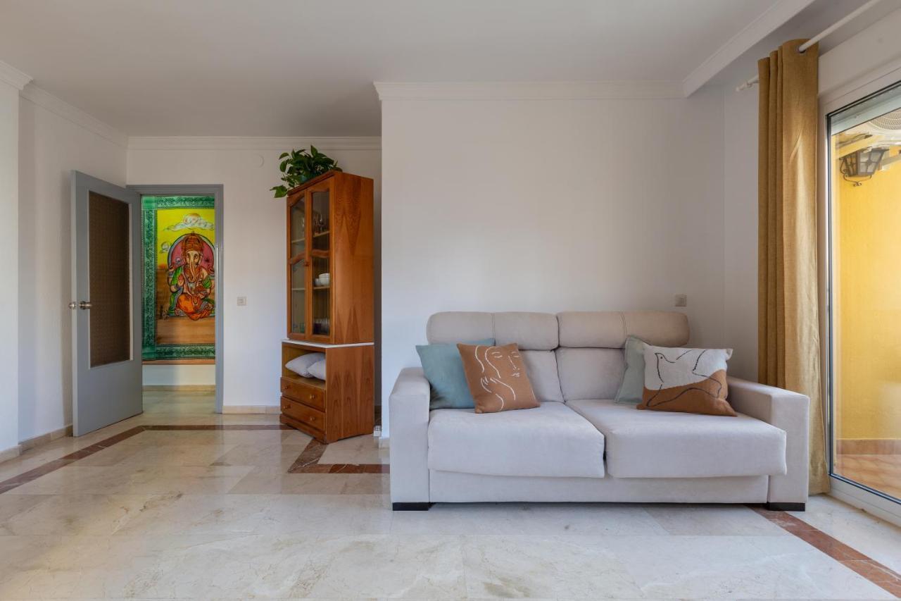 Luminoso Apartamento De Dos Habitaciones Con Terraza Y Parking En El Centro Μάλαγα Εξωτερικό φωτογραφία